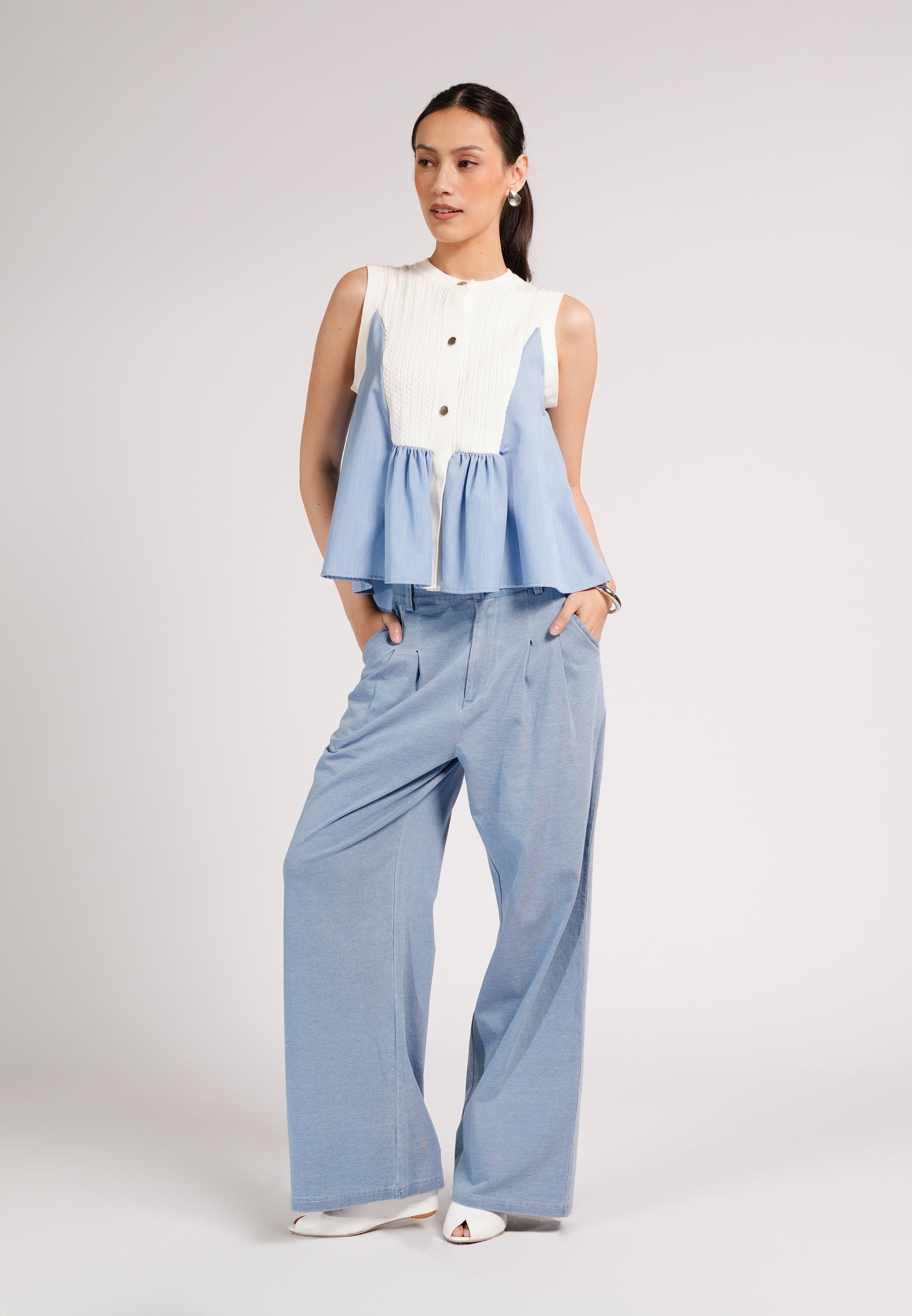 DNM Studios 2026 Drew Sleeveless Top (White/Blue)