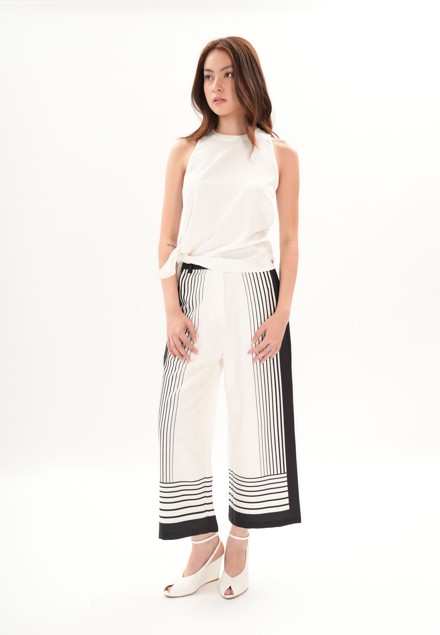 Archetype Refined Raven Pants (Striped White)