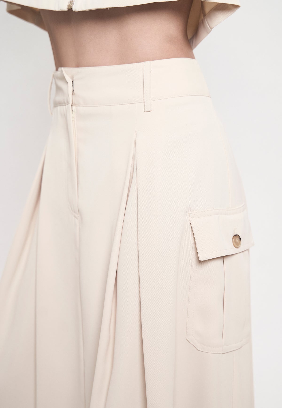 Grifyn Skirt (Light Beige)