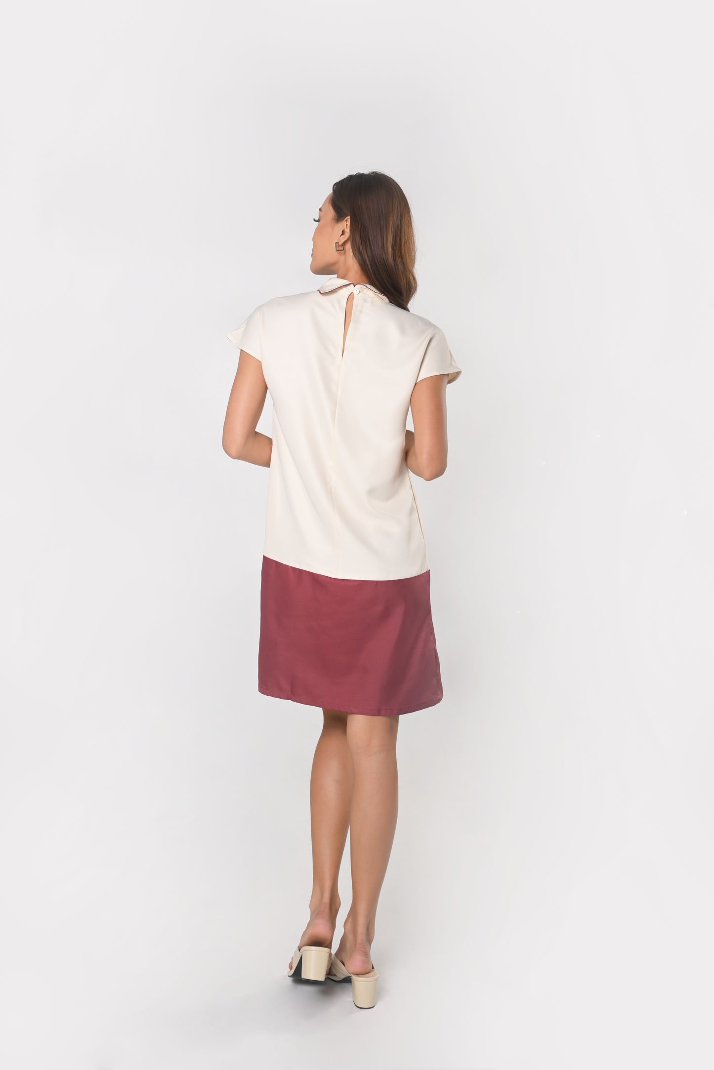 Wonderland Keona Short Sleeve Dress (Scs) (Multi)