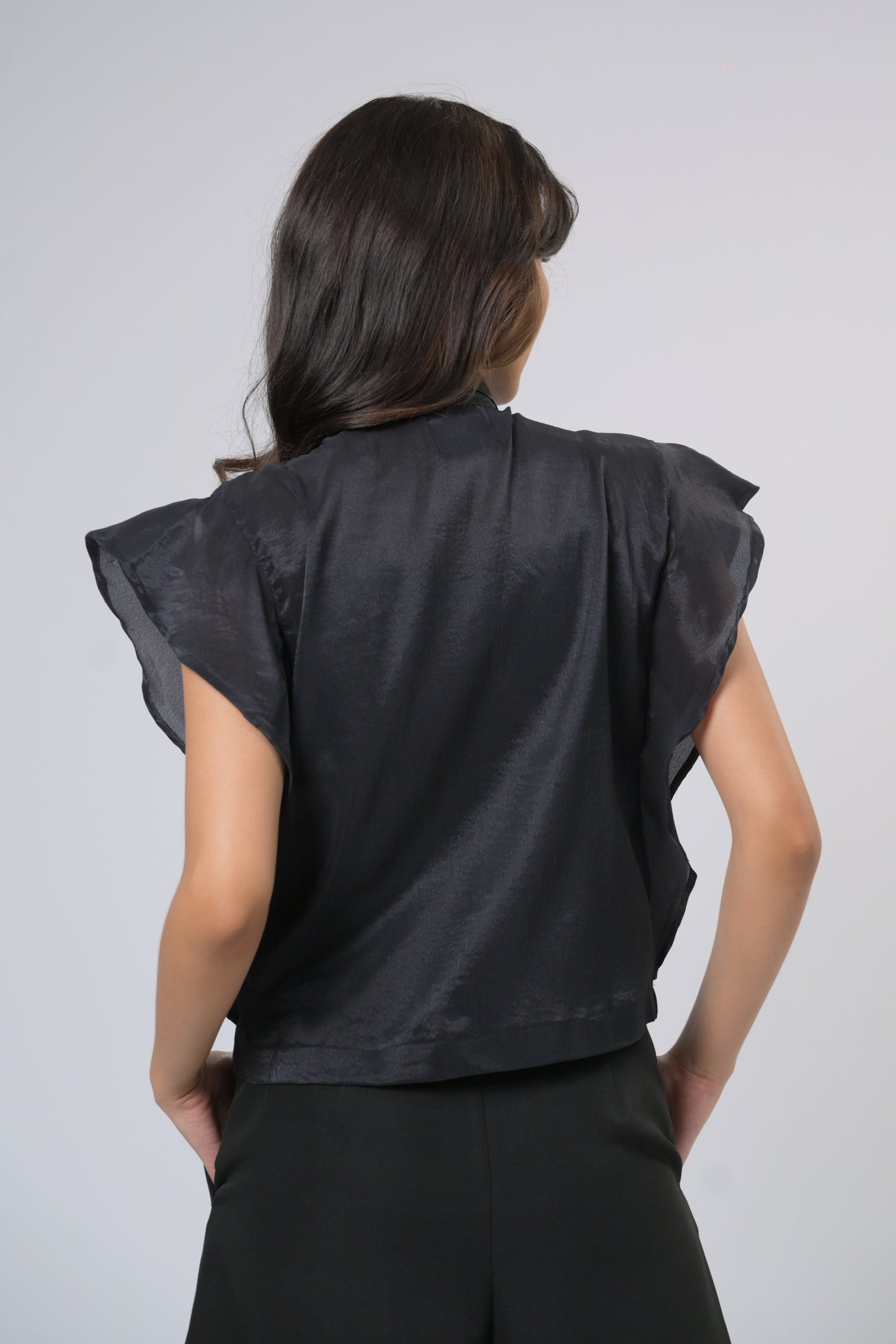 Plains & Prints X Mark Nicdao Quintin Short Sleeve Top (BLACK)
