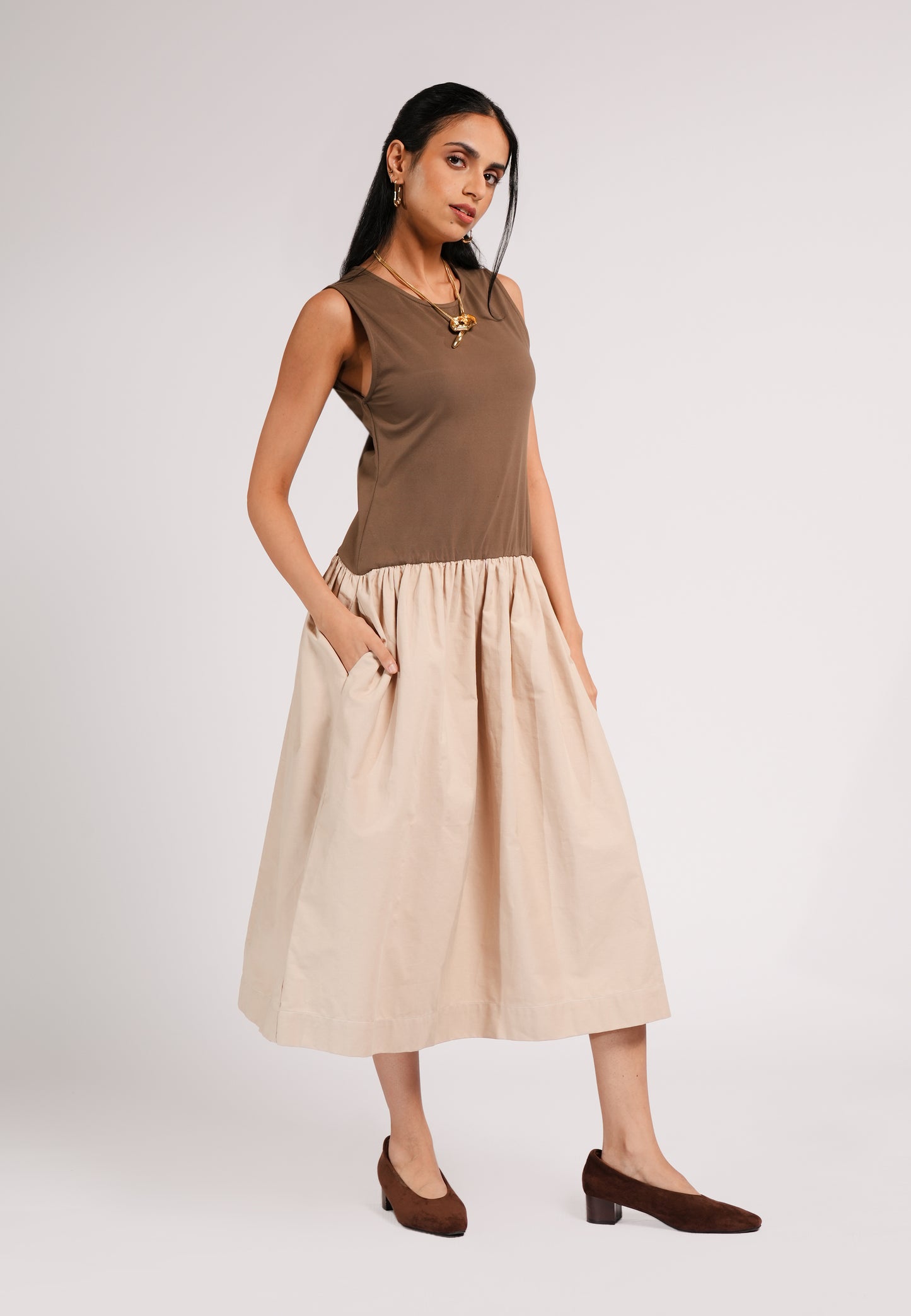 Celia Sleeveless Dress (Brown/Khaki)
