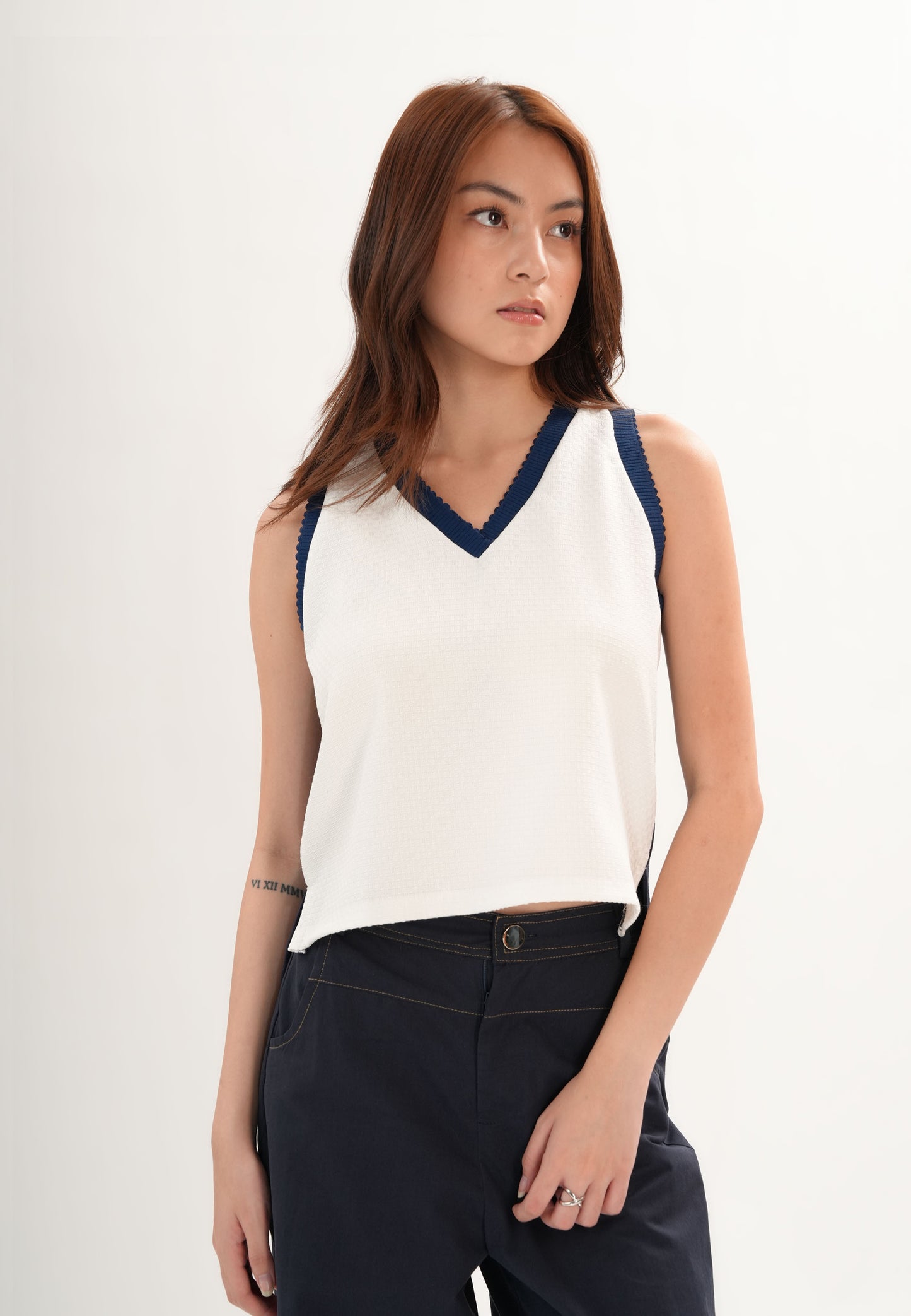 Flowyn Sleeveless Top (Offwhite)
