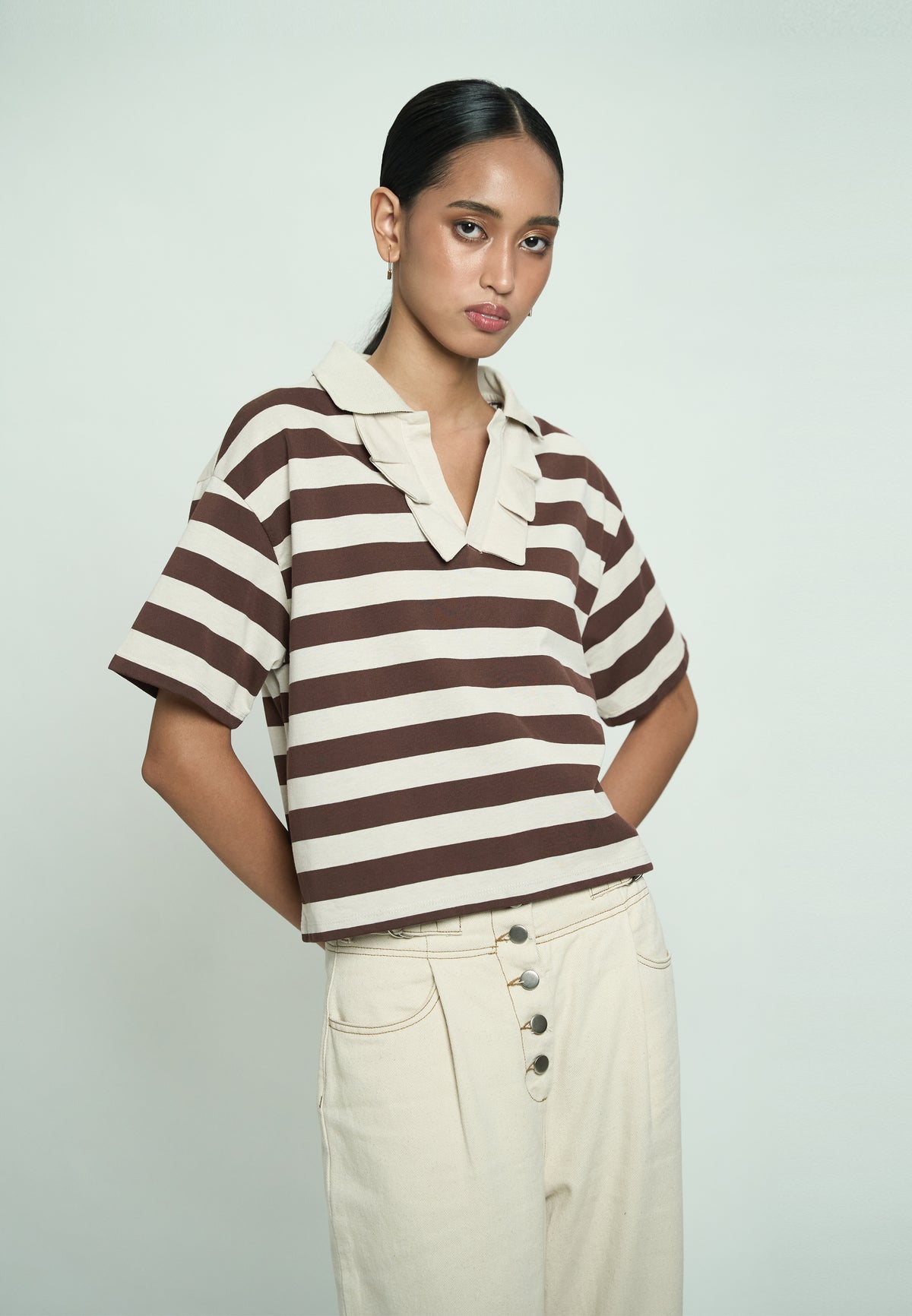 Gionn Short Sleeve Top (Striped Brown)