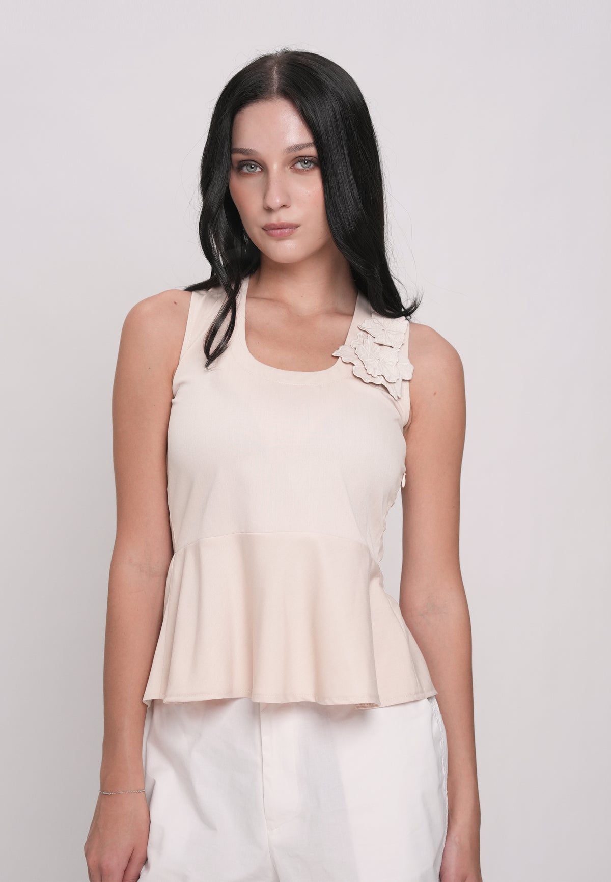 Harmonie Sleeveless Top (Light Peach)