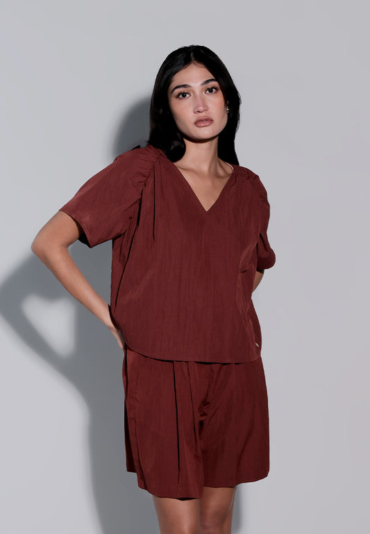 Holiday 2025 Ishana Short Sleeve Top (Maroon)
