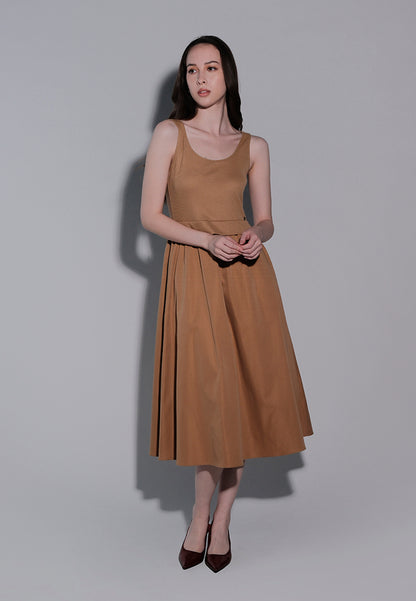 Holiday 2025 Ishka Sleeveless Dress (Khaki)