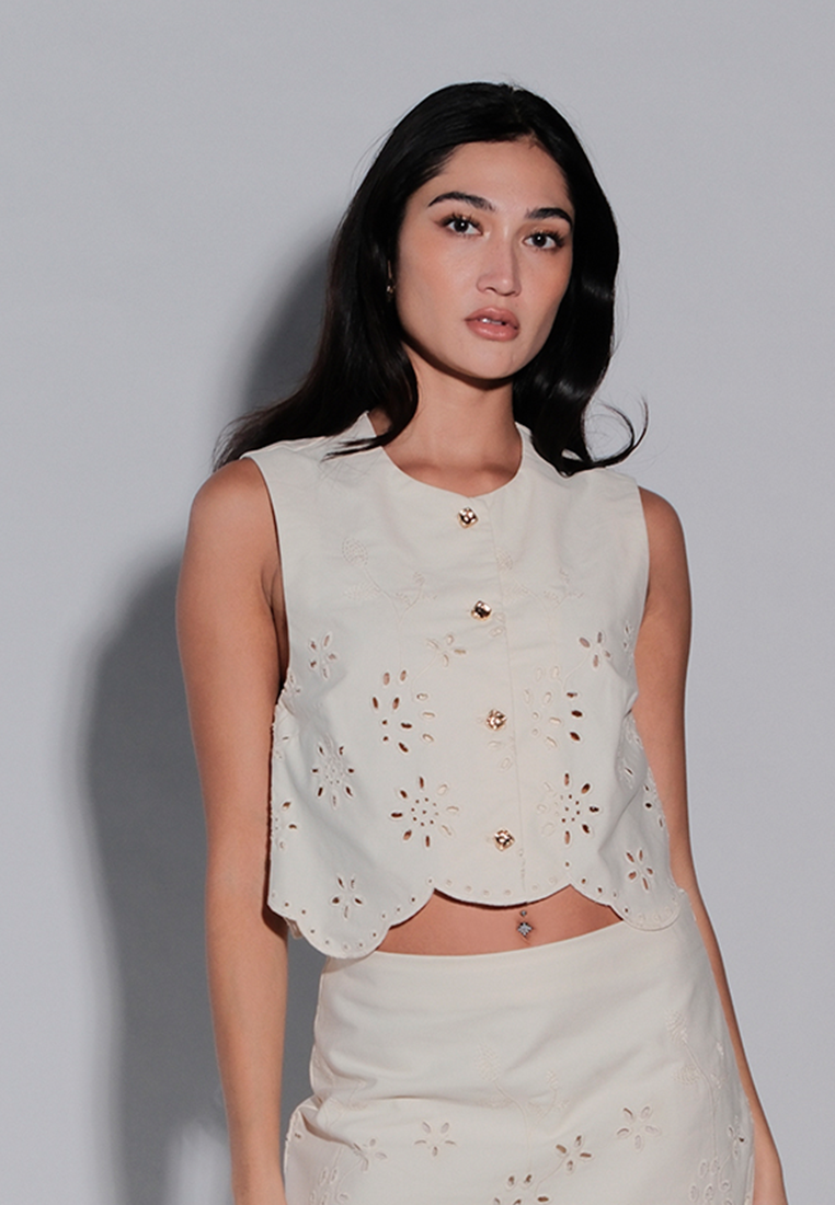 Holiday 2025 Jazzey Sleeveless Top (Beige)