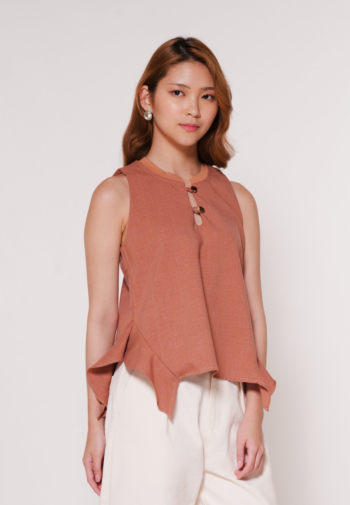 Aven Sleeveless Top (Brown)