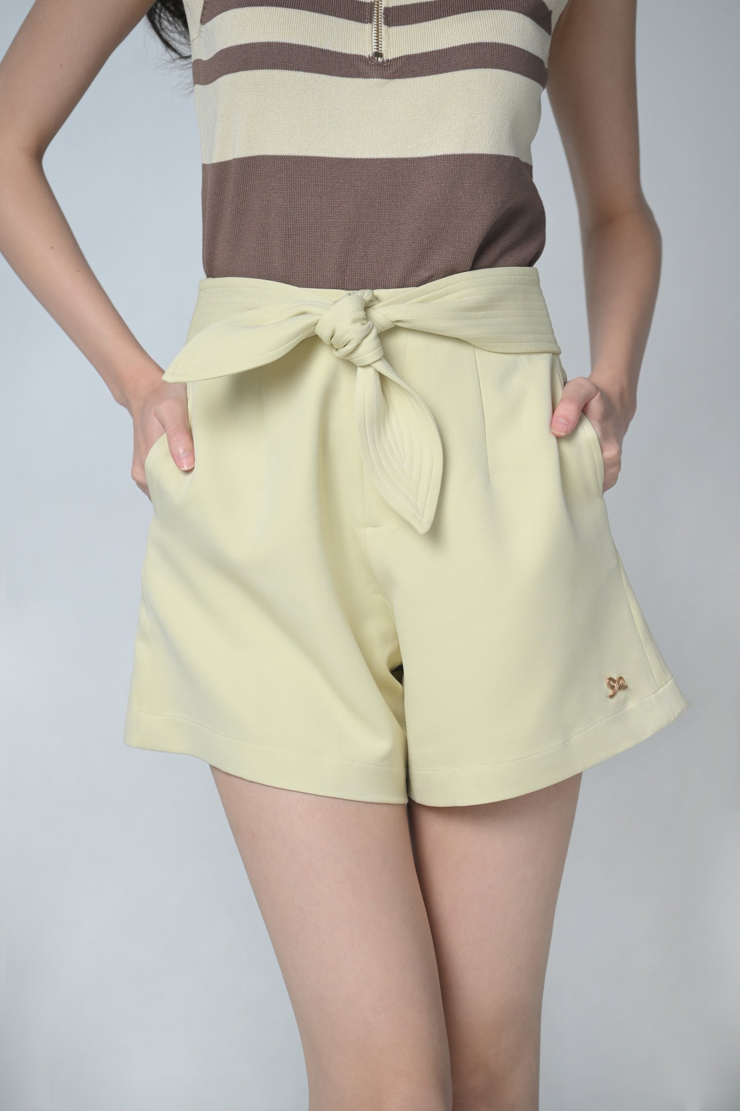 Bennie Shorts (Beige)