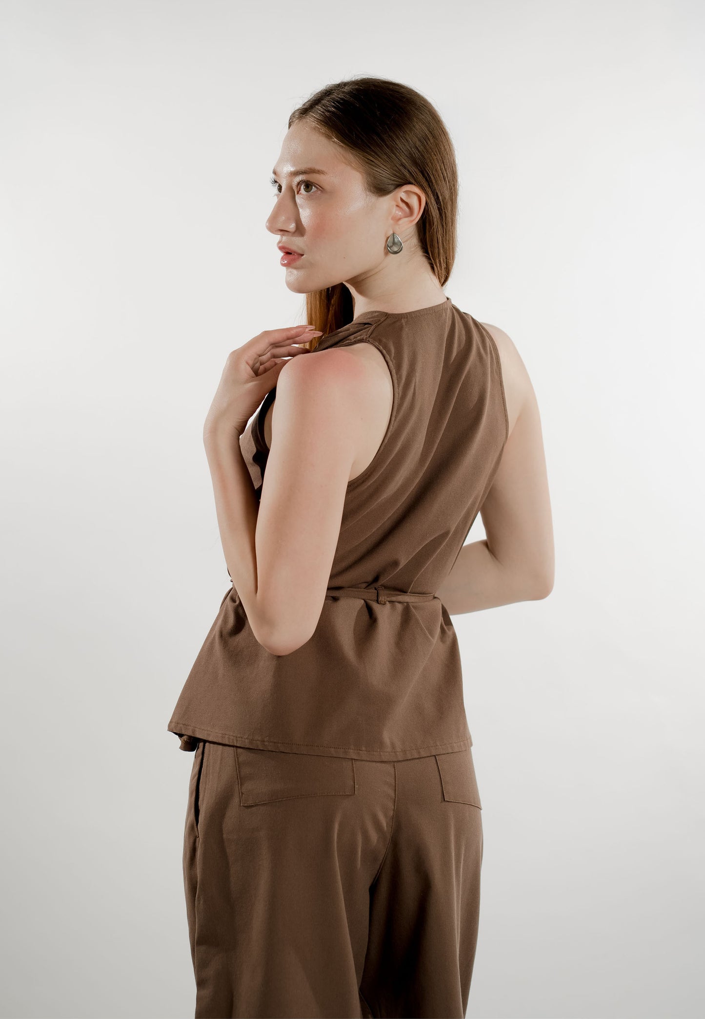 Elysia Sleeveless Top (Brown)