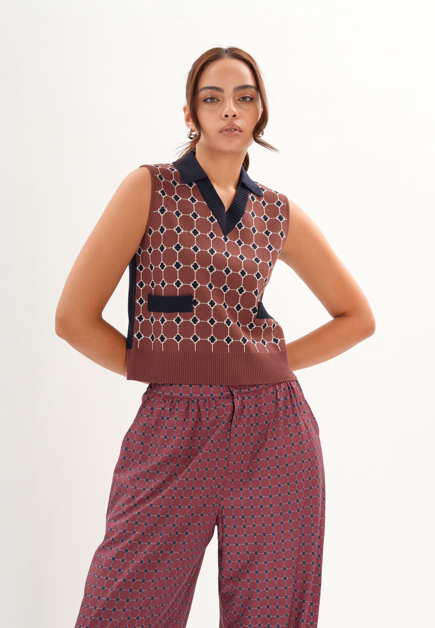Feign Sleeveless Top (Printed Maroon)