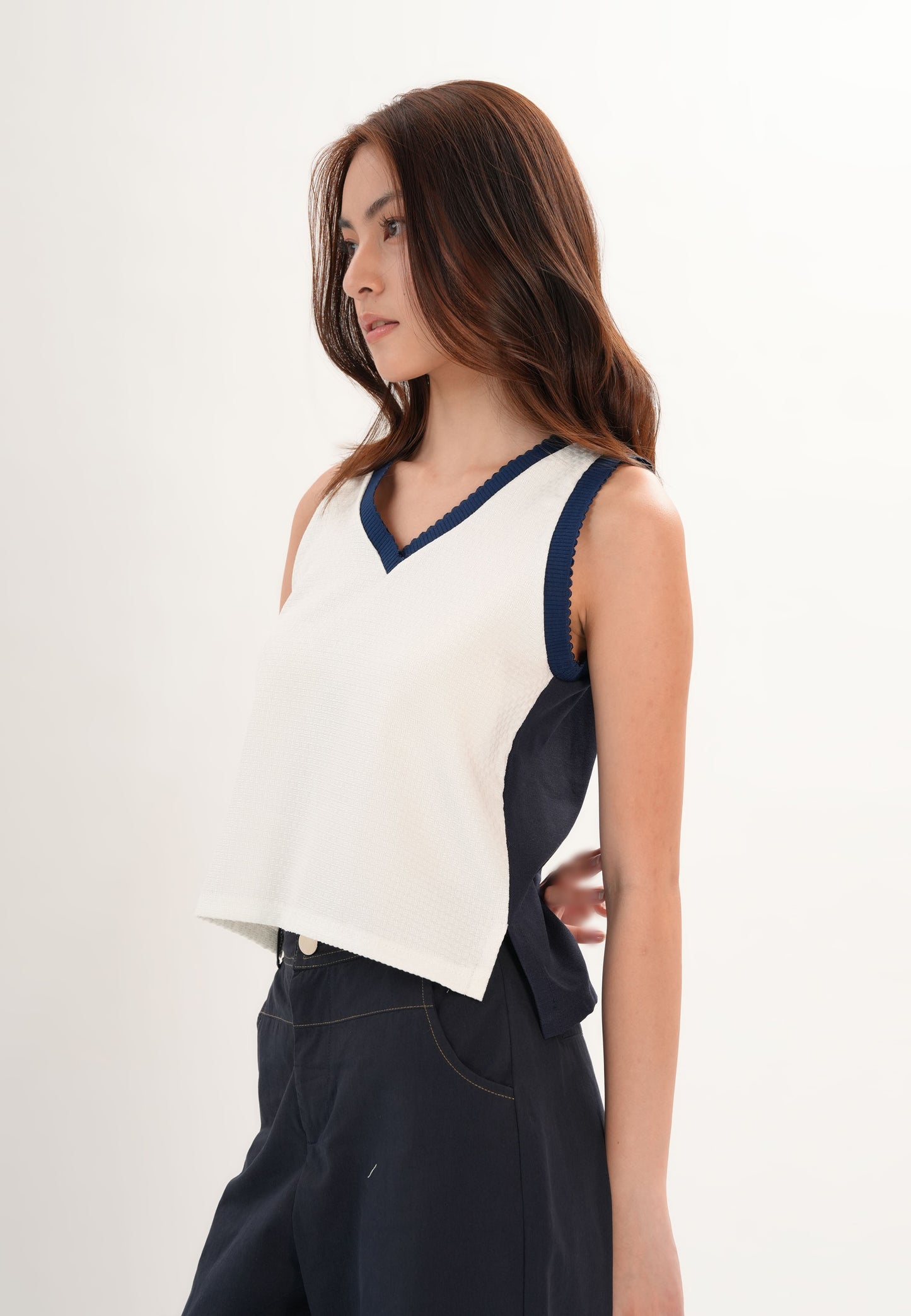 Flowyn Sleeveless Top (Offwhite)