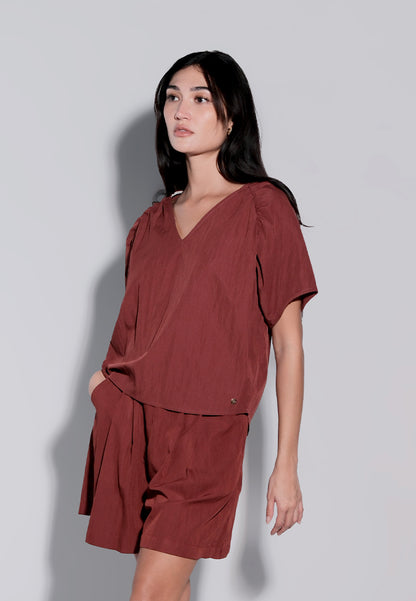 Holiday 2025 Ishana Short Sleeve Top (Maroon)