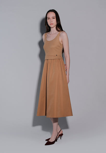 Holiday 2025 Ishka Sleeveless Dress (Khaki)