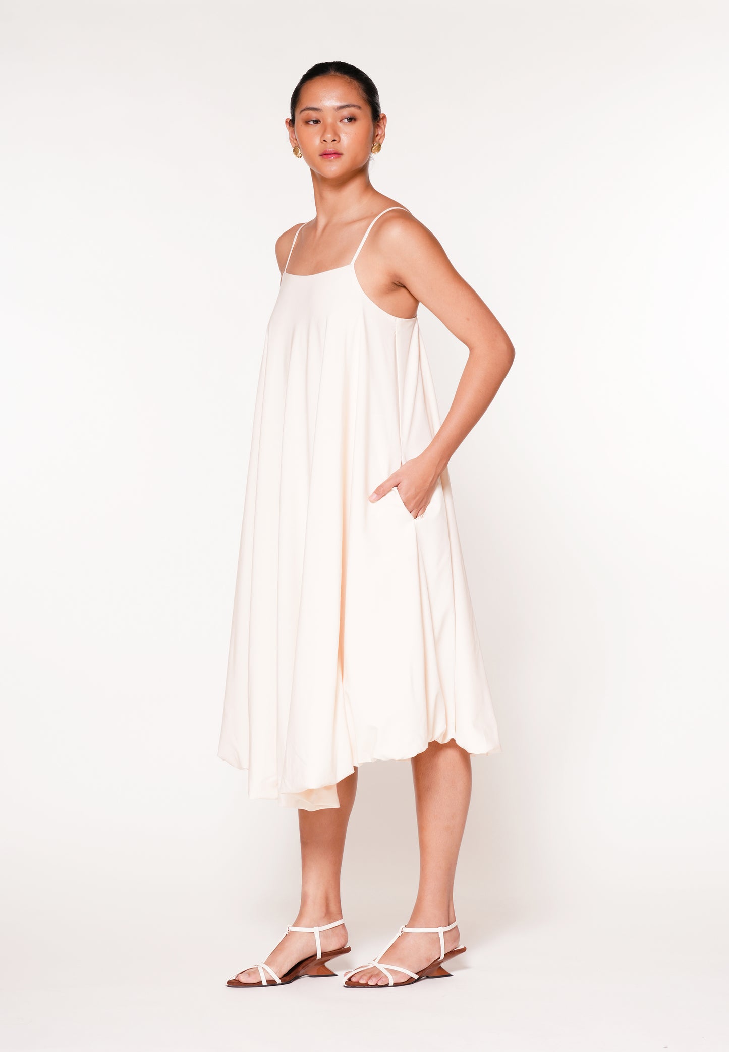 Raf Jockey Sleeveless Dress W/ Belt (Cream)