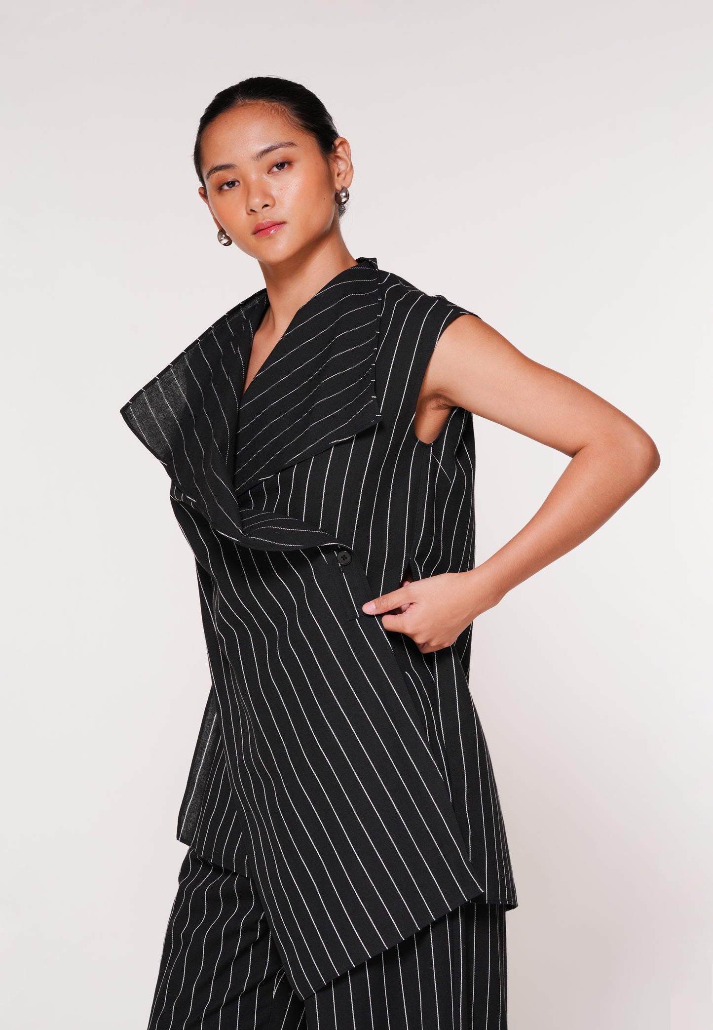 Raf Kite Sleeveless Top (St-Black)