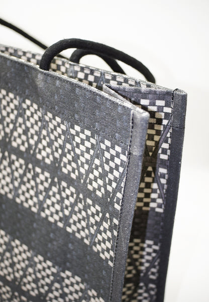 Plains & Prints × Pete Rich Tote Bag W/ Charm (Black/Cream)