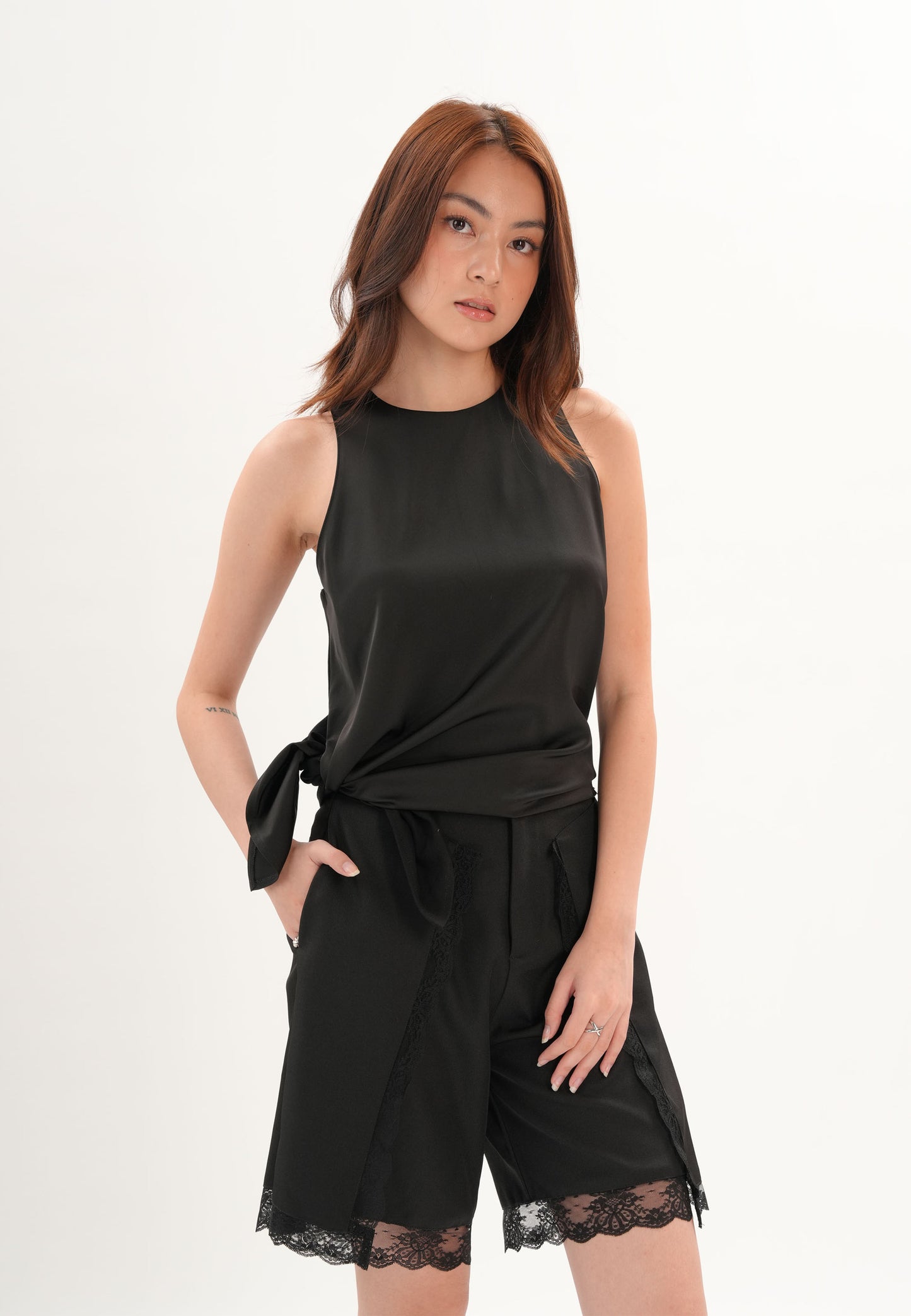 Archetype Refined Caviar Sleeveless Top (Black)