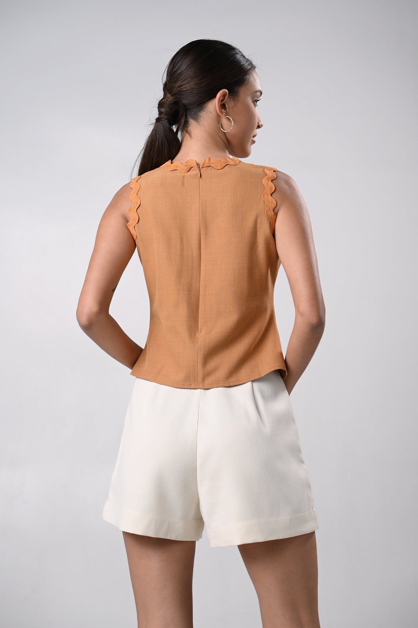 Dessle Sleeveless Top (Rust)