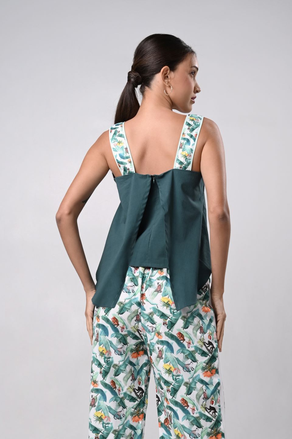 Dezru Sleeveless Top (Teal Blu)