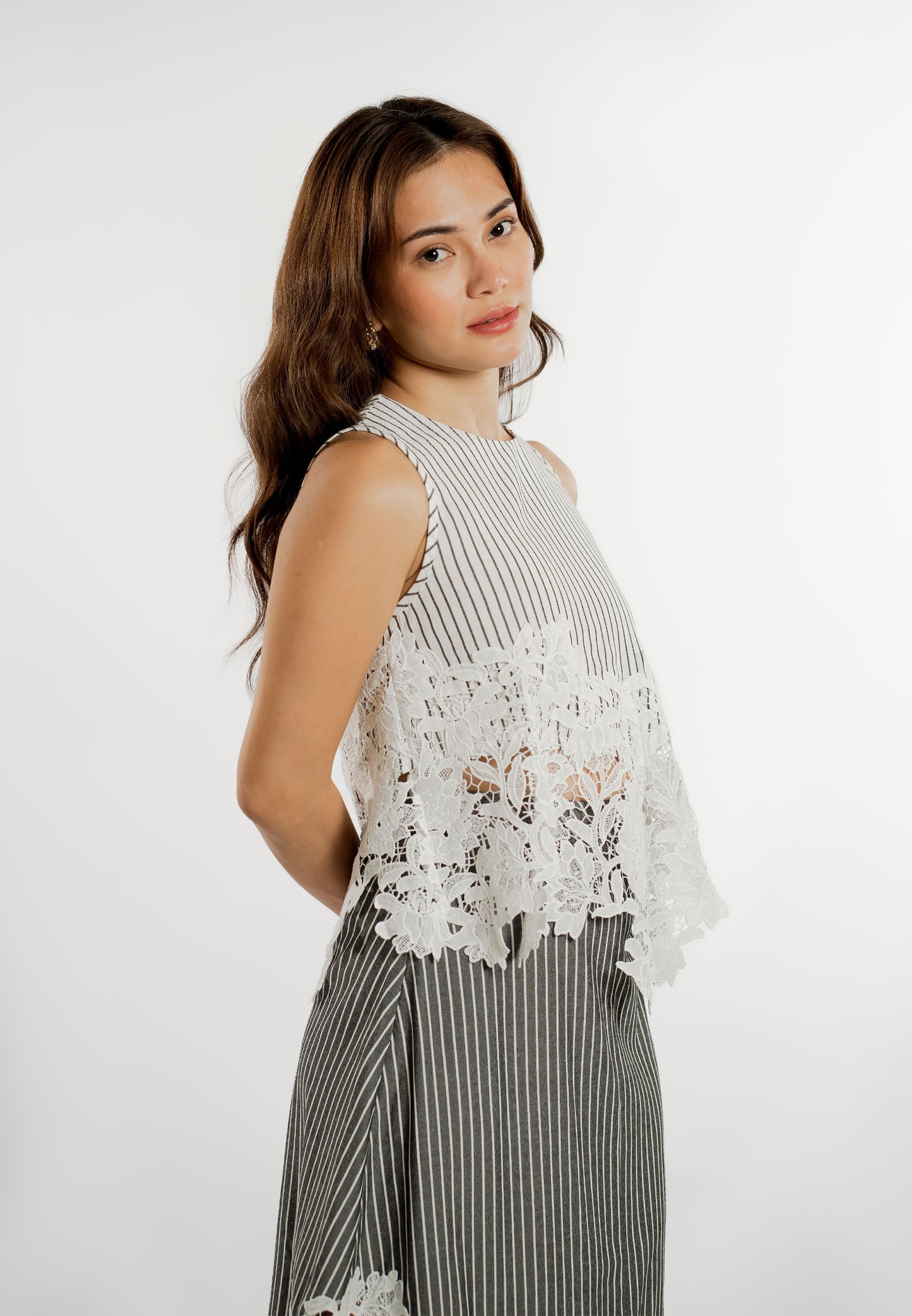 Edelwise Sleeveless Top (Striped White)