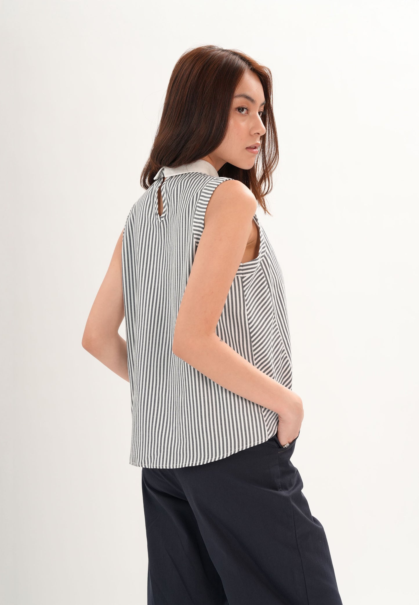 Fendor Sleeveless Top (Striped Black)