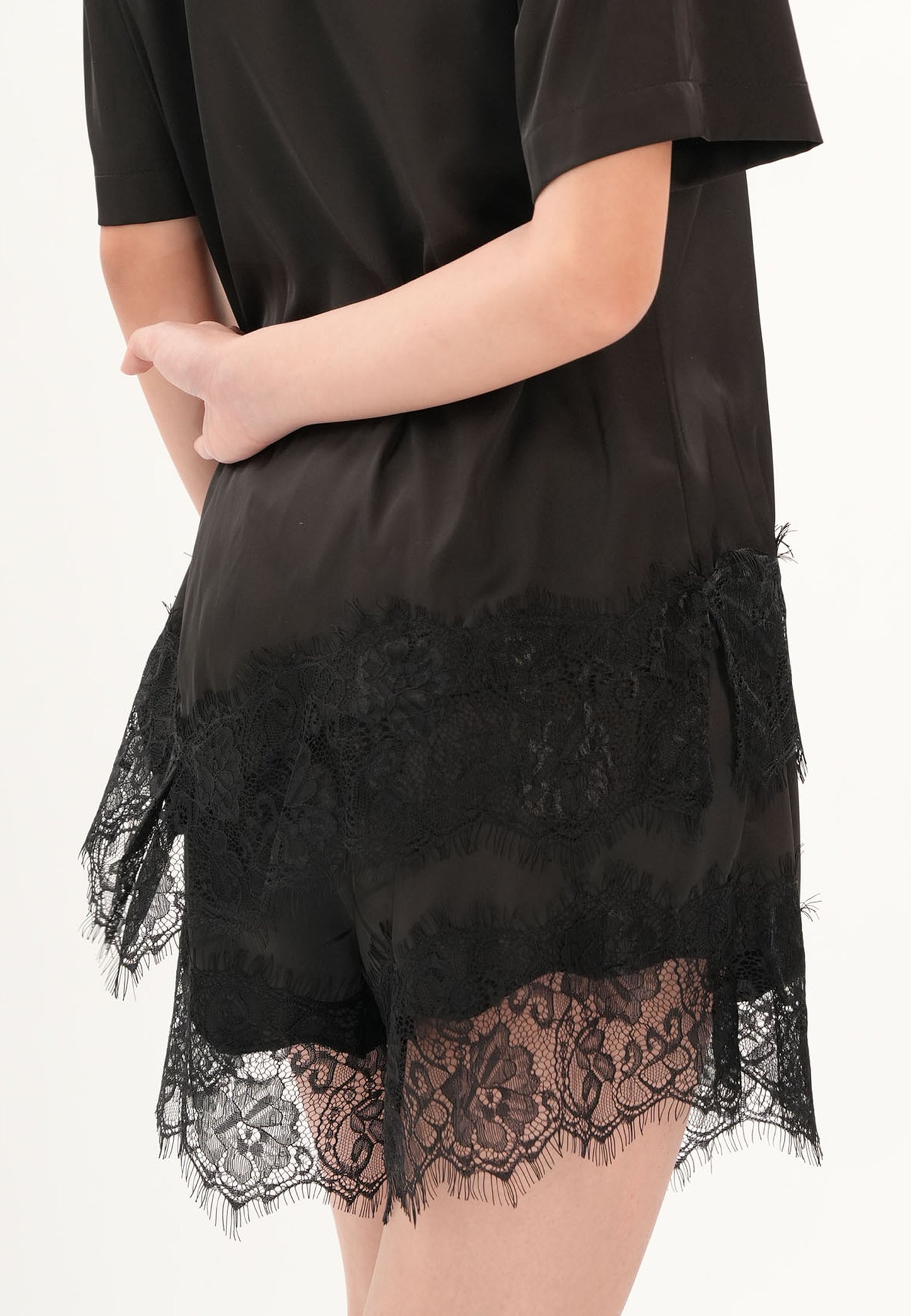 Archetype Refined Glossy Shorts (Black)