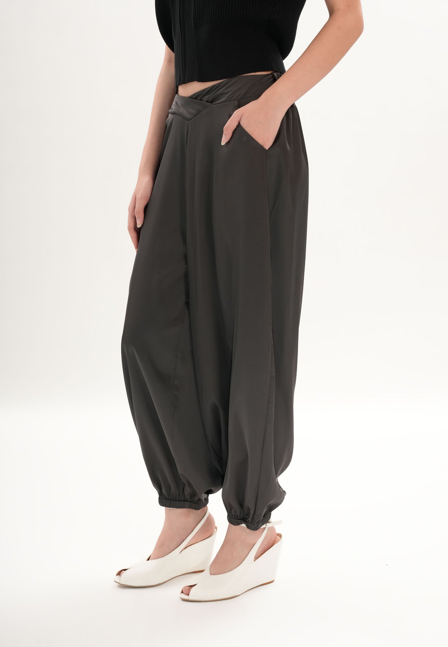 Archetype Refined Granite Pants (Dark Grey)