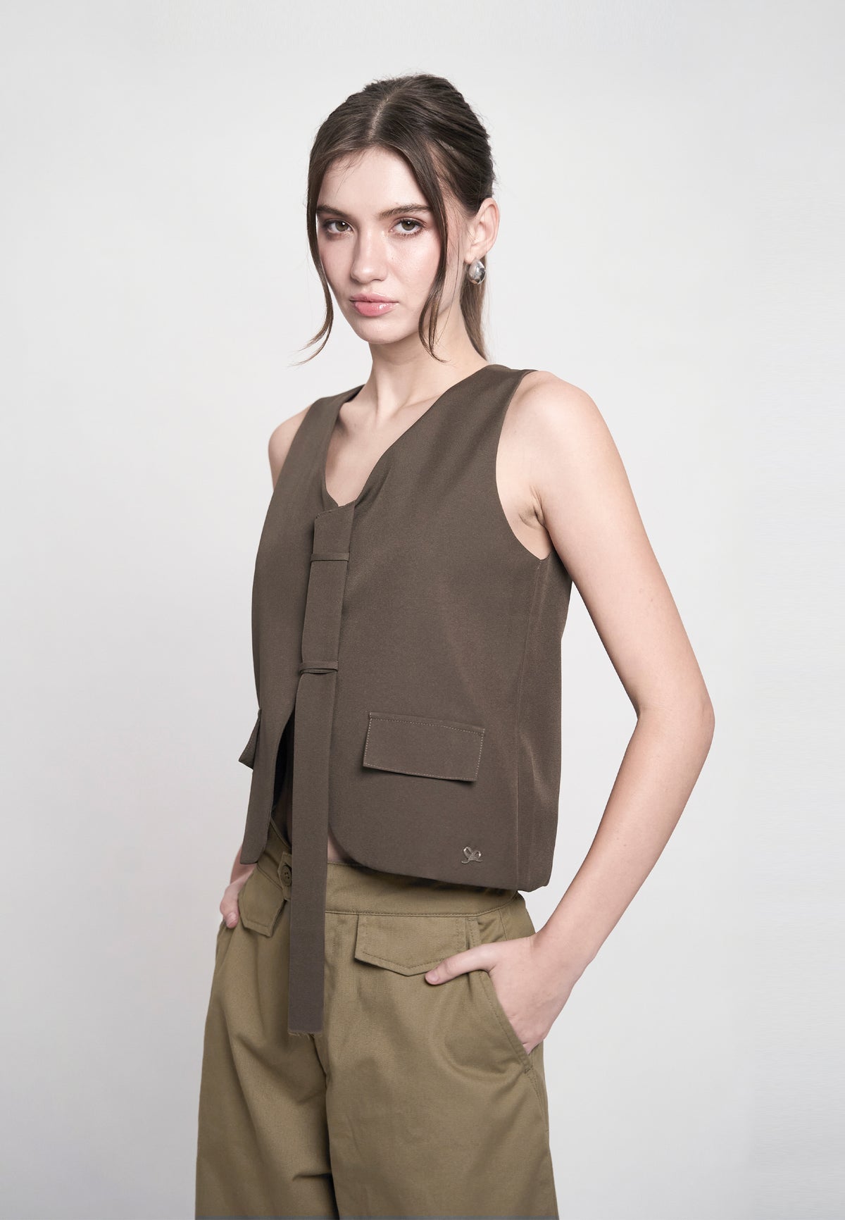 Grey Sleeveless Top (Brown )