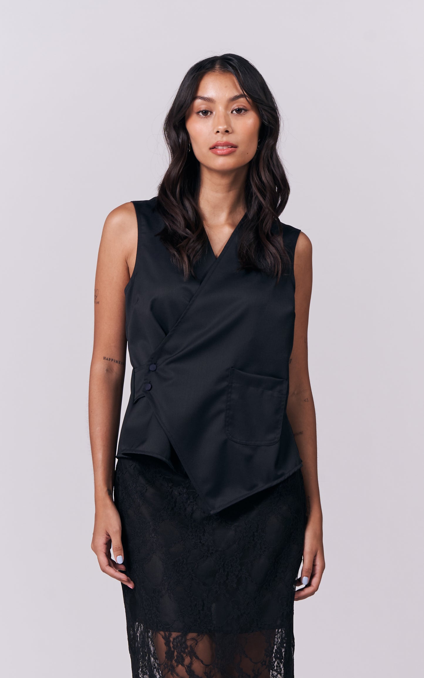 Inaya Sleeveless Vest Top (Black)