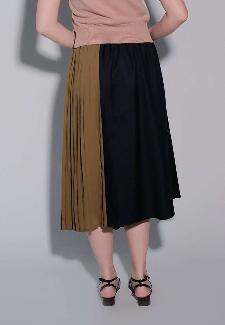 Holiday 2025 Jiggle Skirt  (Multi)