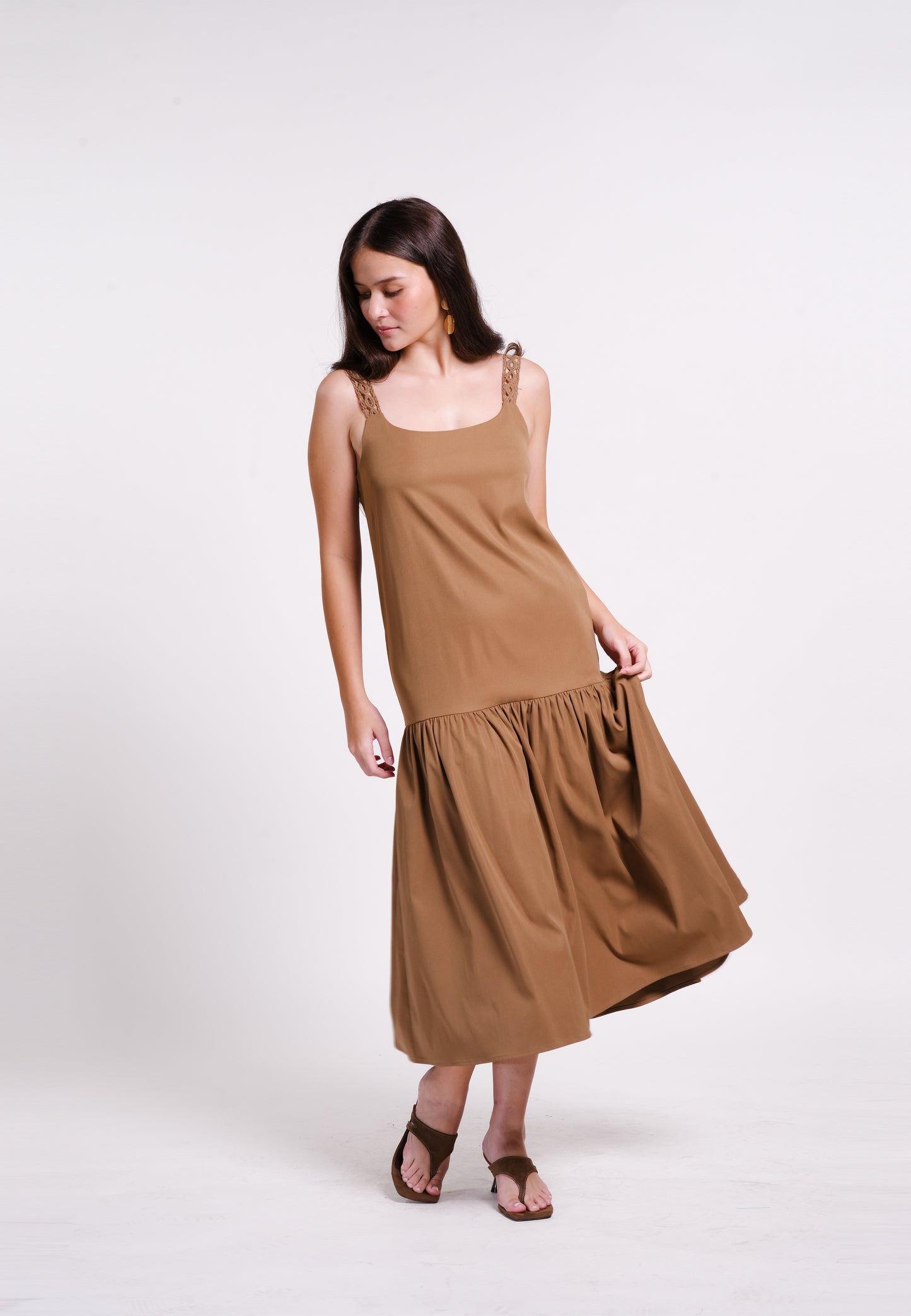 Barrett Sleeveless Dress  (Brown)