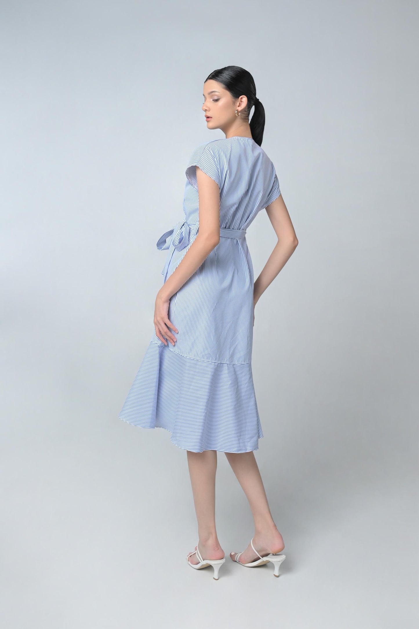 Betsie Short Sleeve Dress Wrap  (Blue/White)
