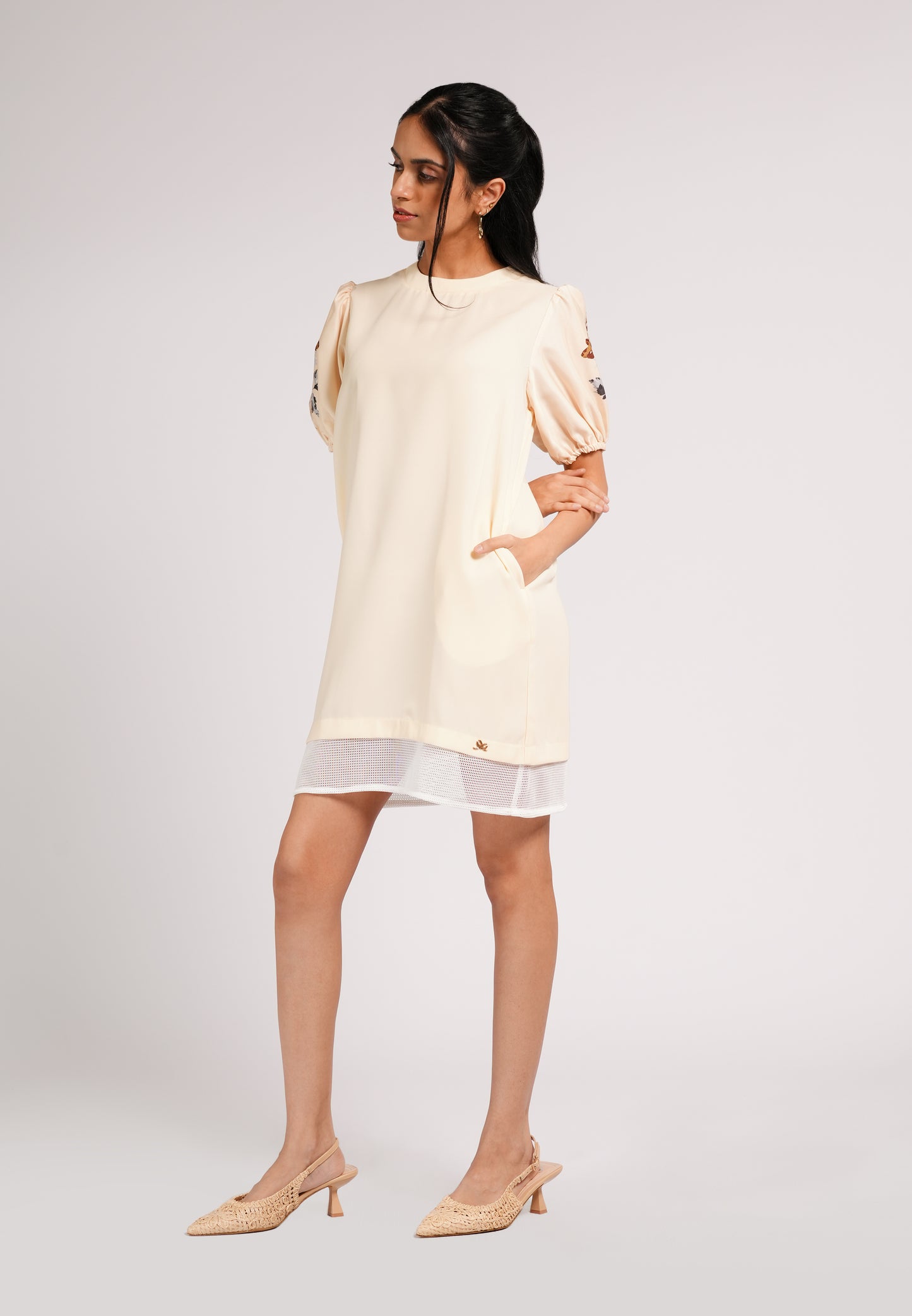 Candid Short Sleeve Dress (Spot Print Beige)