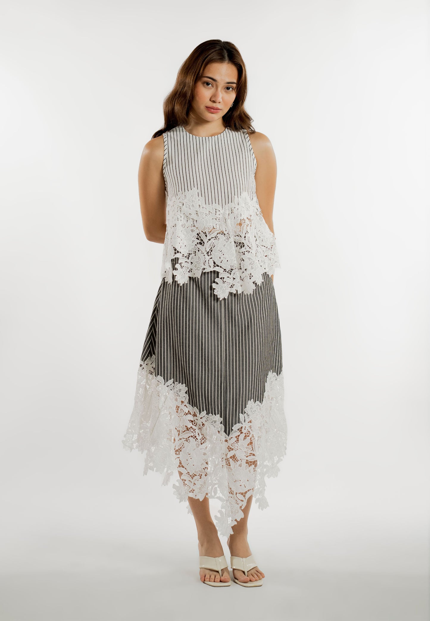 Edelwise Sleeveless Top (Striped White)