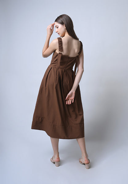 Fluent Sleeveless Dress (Brown)