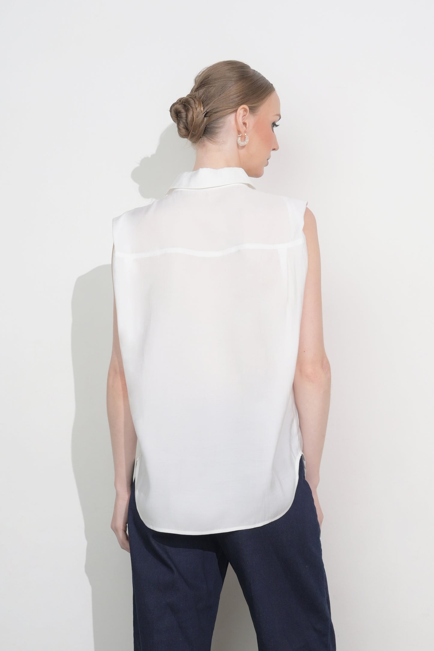 Raf Foam Sleeveless Top (Offwhite)