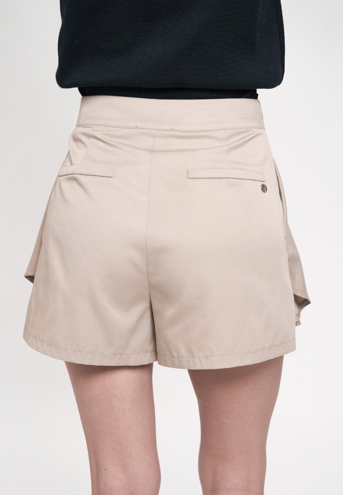 Gaile Shorts (Taupe)