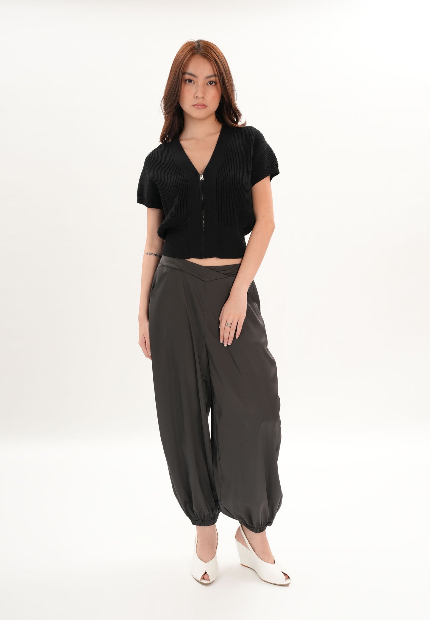 Archetype Refined Granite Pants (Dark Grey)