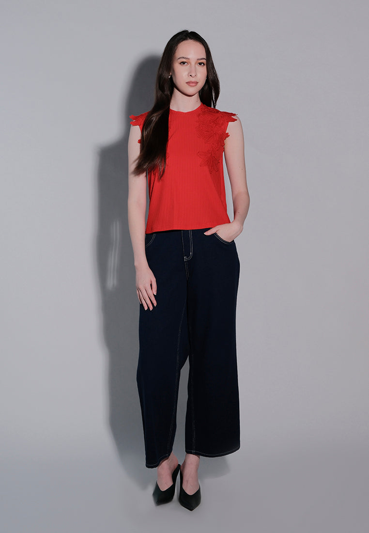 Holiday 2025 Illiana Sleeveless Top (Red)