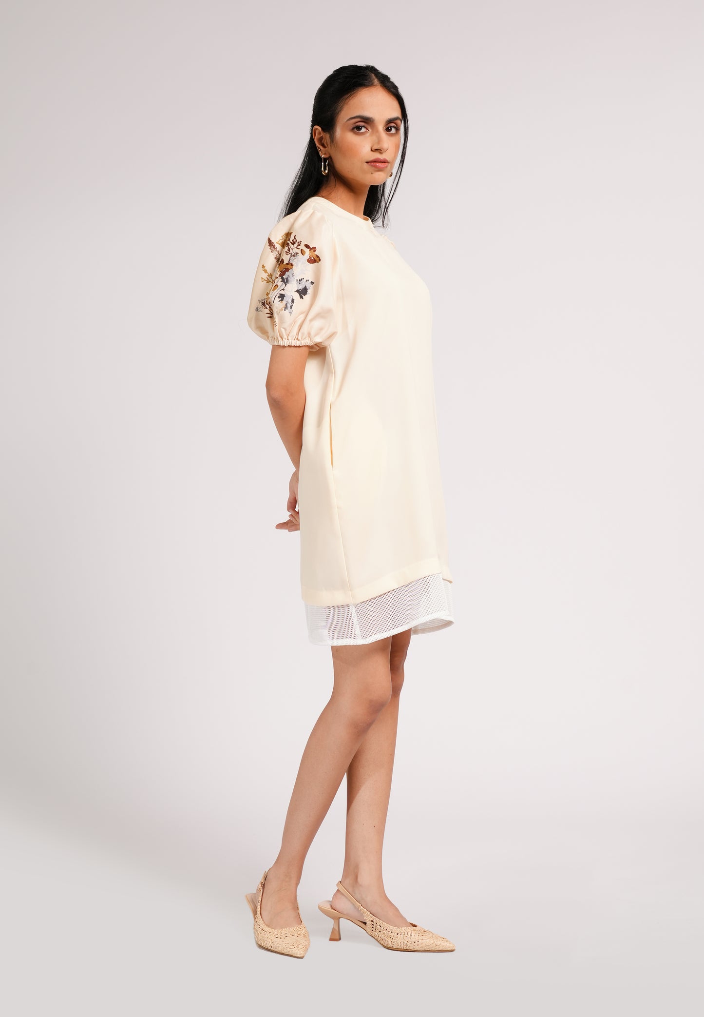 Candid Short Sleeve Dress (Spot Print Beige)
