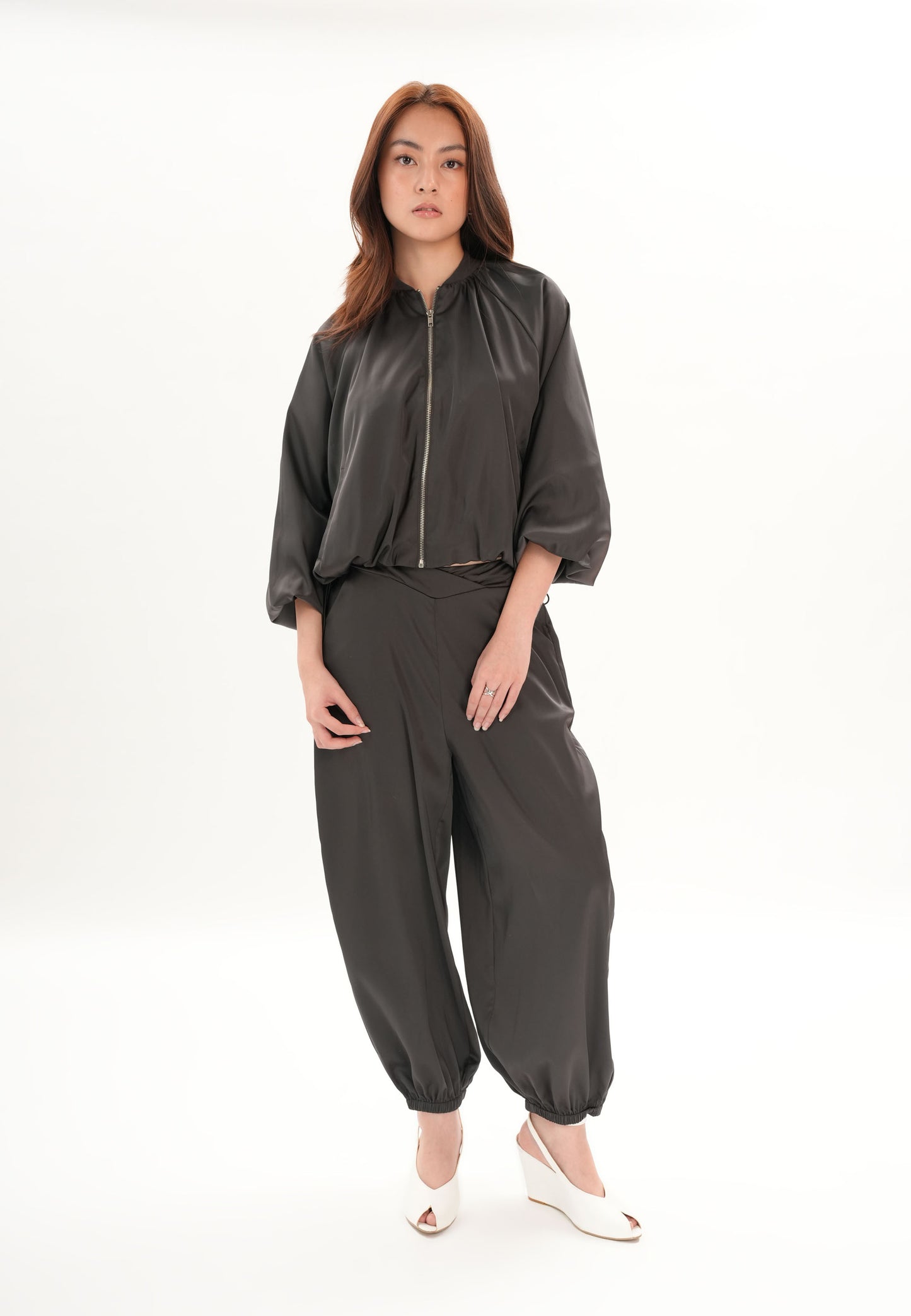 Archetype Refined Granite Pants (Dark Grey)