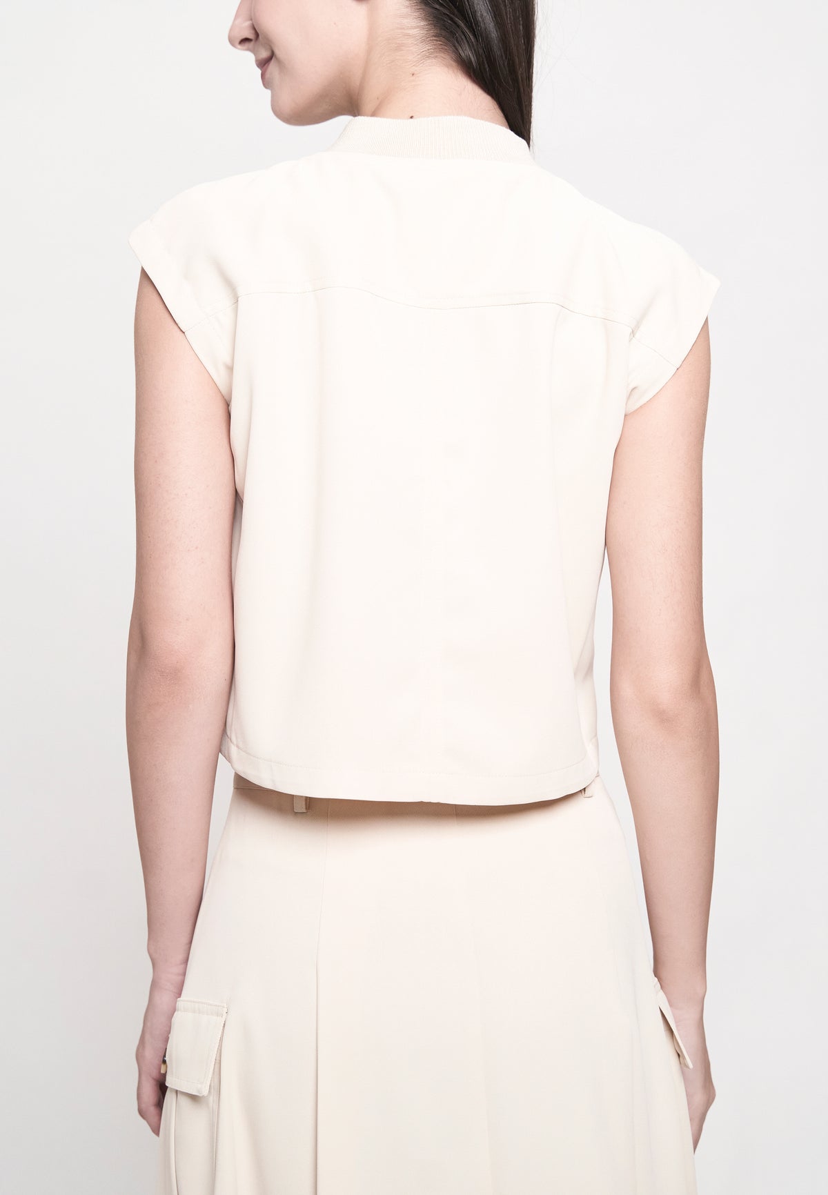 Grifyn Sleeveless Top (Light Beige)