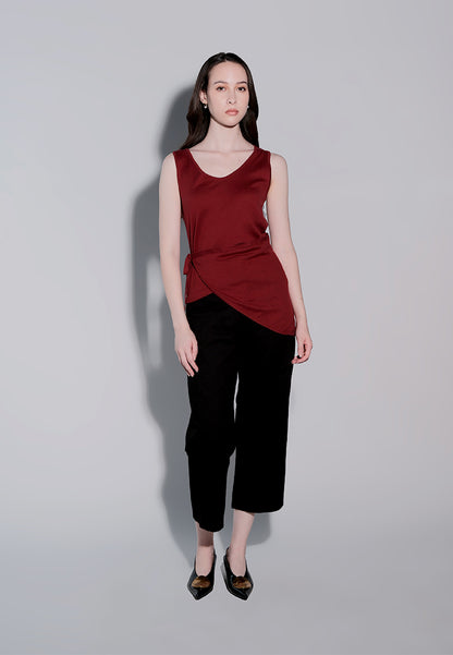 Holiday 2025 Iliah Sleeveless Top (Burgundy)