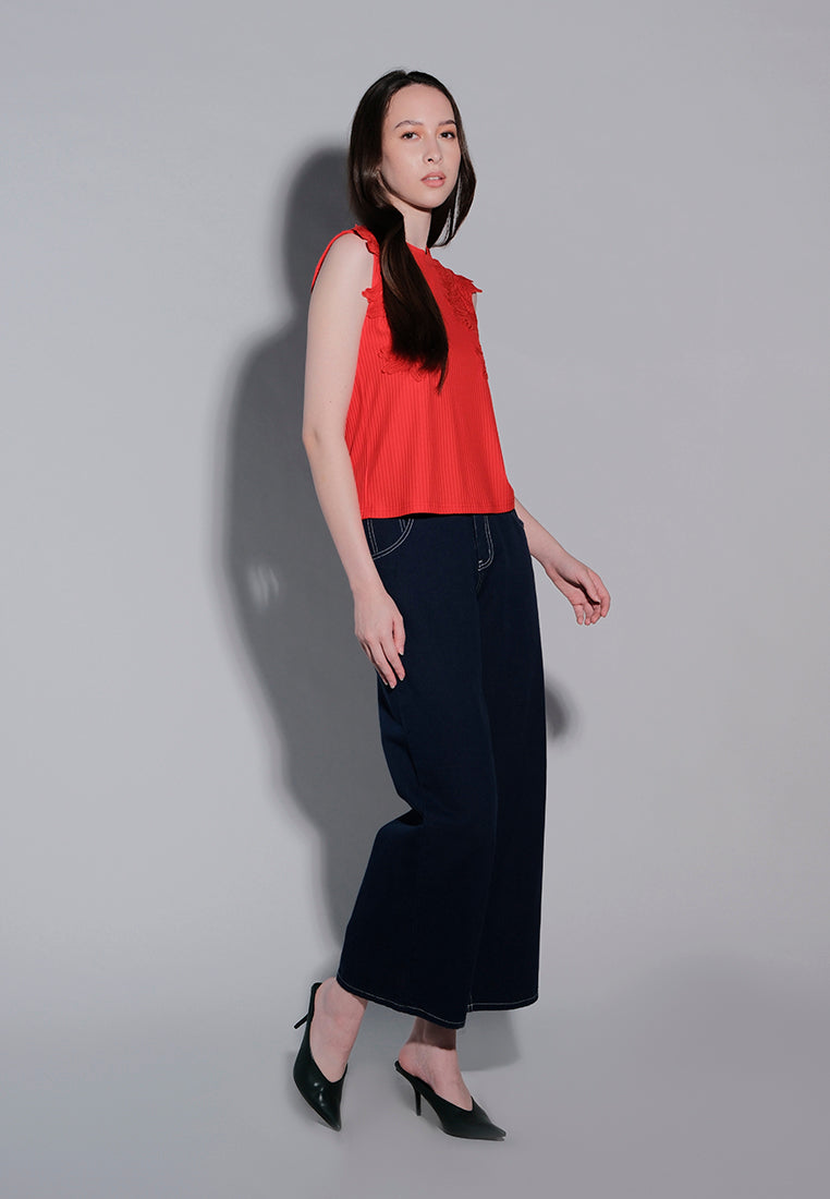 Holiday 2025 Illiana Sleeveless Top (Red)