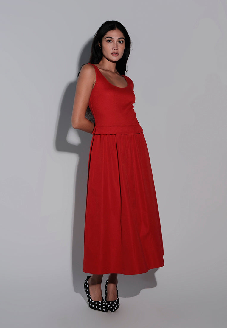 Holiday 2025 Ishka Sleeveless Dress (Red)