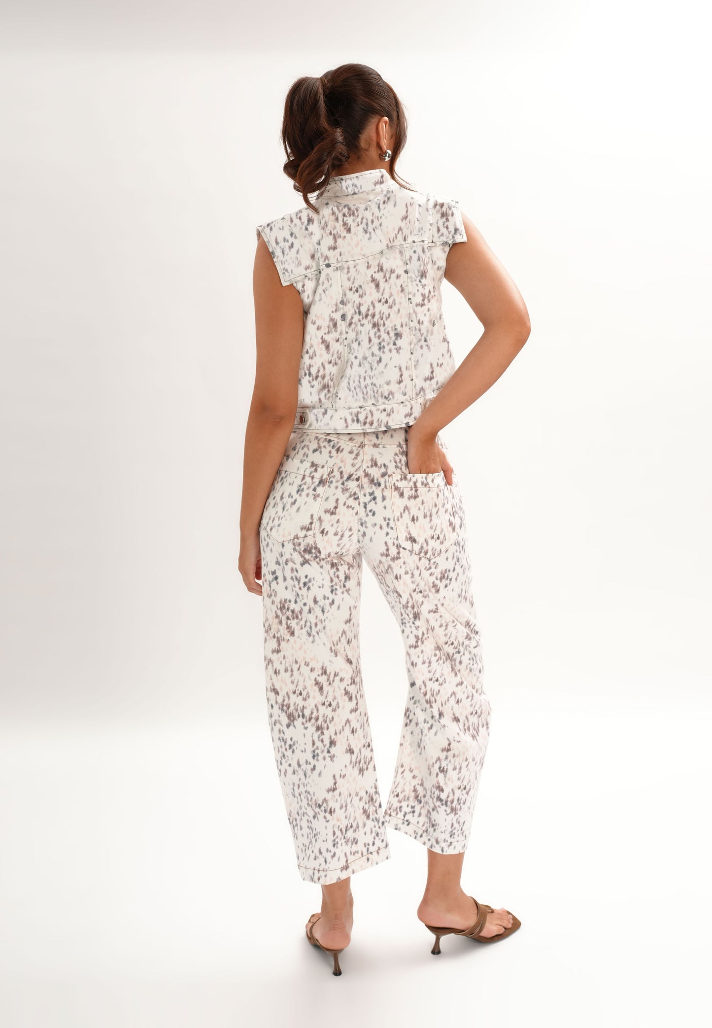 Archetype Refined Moonbeam Pants (Printed White)