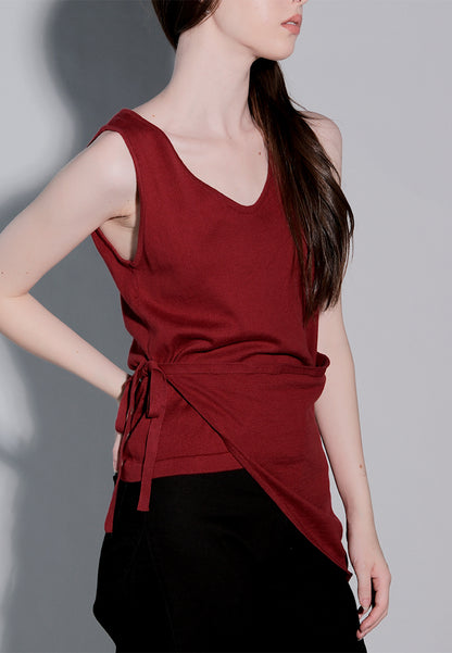 Holiday 2025 Iliah Sleeveless Top (Burgundy)
