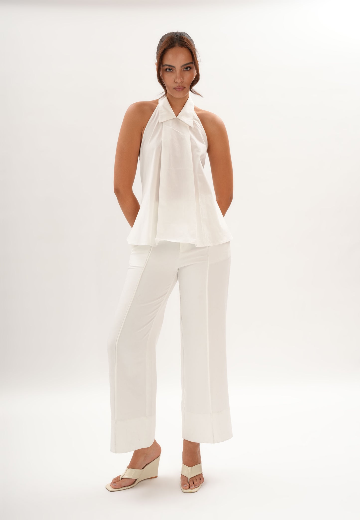 Archetype Refined Vapor Sleeveless Top  (Offwhite)